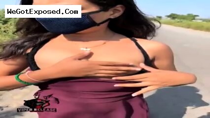 Hindi Public Place Viral video