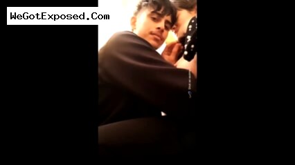 Teen Girl Restorent Me Sex Kiya Boyfriend Ke Sath Full Video